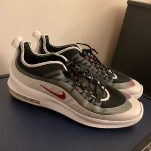 Nike air max’s axis shoes